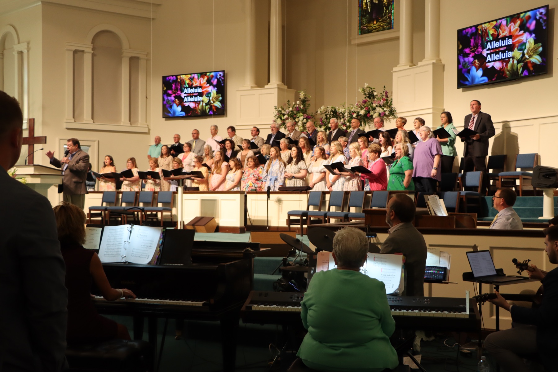 Congregational worship at First Baptist Church West Point